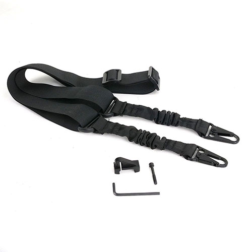 Získejte maximální pohodlí s Tactical Operator Mug Carry Kit, který bezpečně připevní váš hrnek a umožní jeho snadné nošení díky robustnímu karabinovému mechanismu.